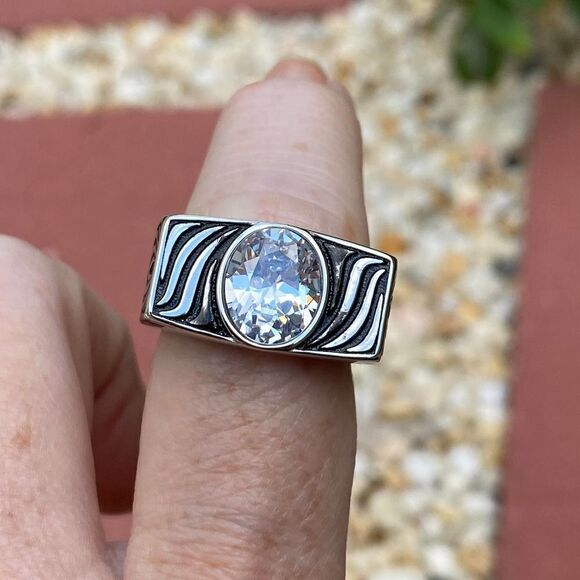 Stainless Steel Animal Design CZ Ring Size 8,9,10 - Picture 1 of 11